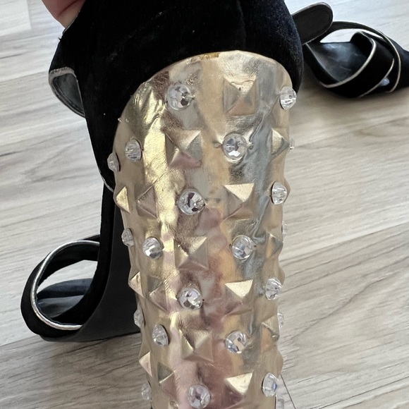 Betsey Johnson Black and gold heels - Picture 2 of 3